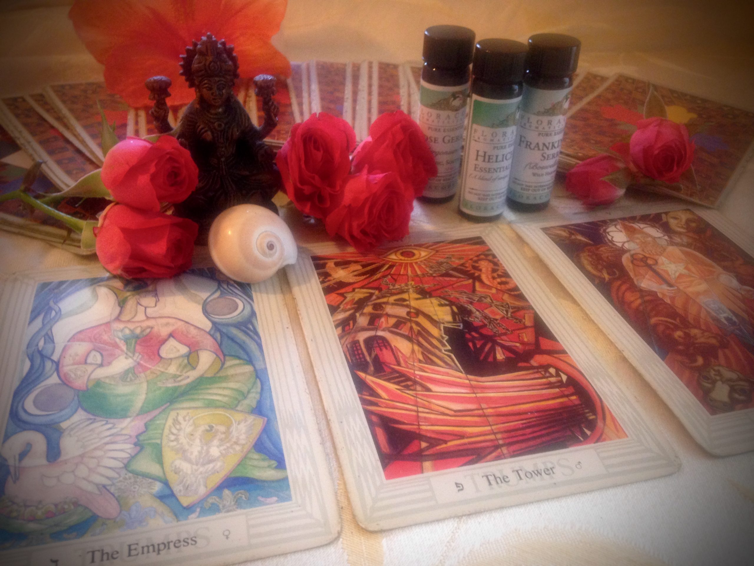 Read more about the article Aromatherapy and Tarot